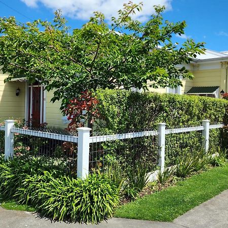 Central Garden Villa Whanganui Buitenkant foto